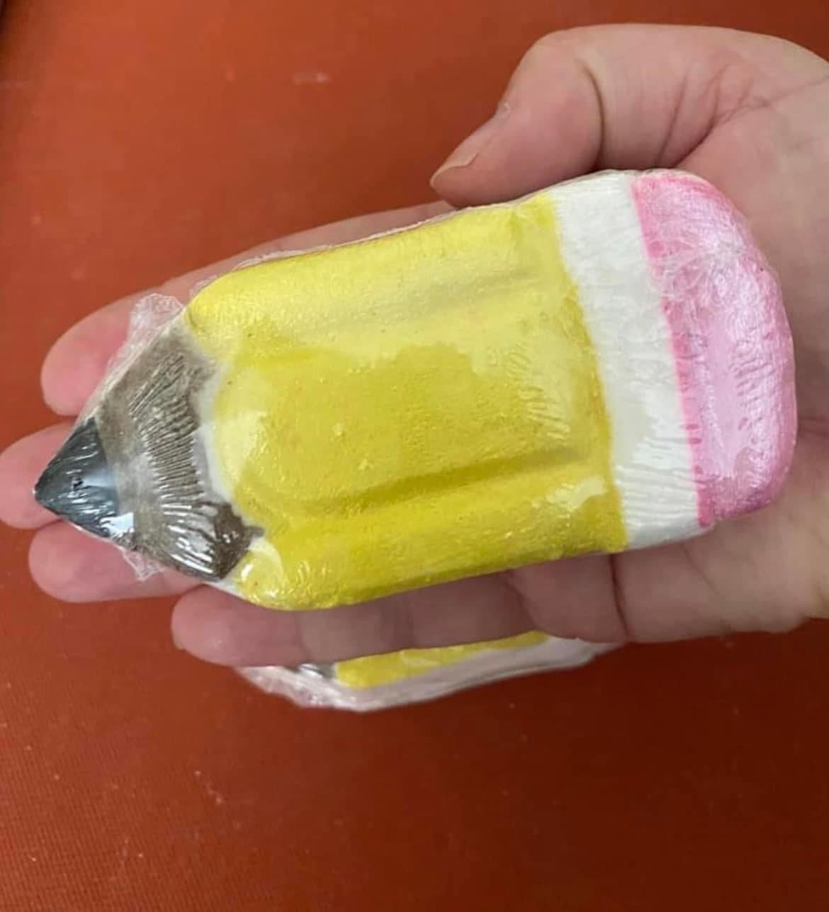 Wholesale lot of 10 Pencil BathBomb